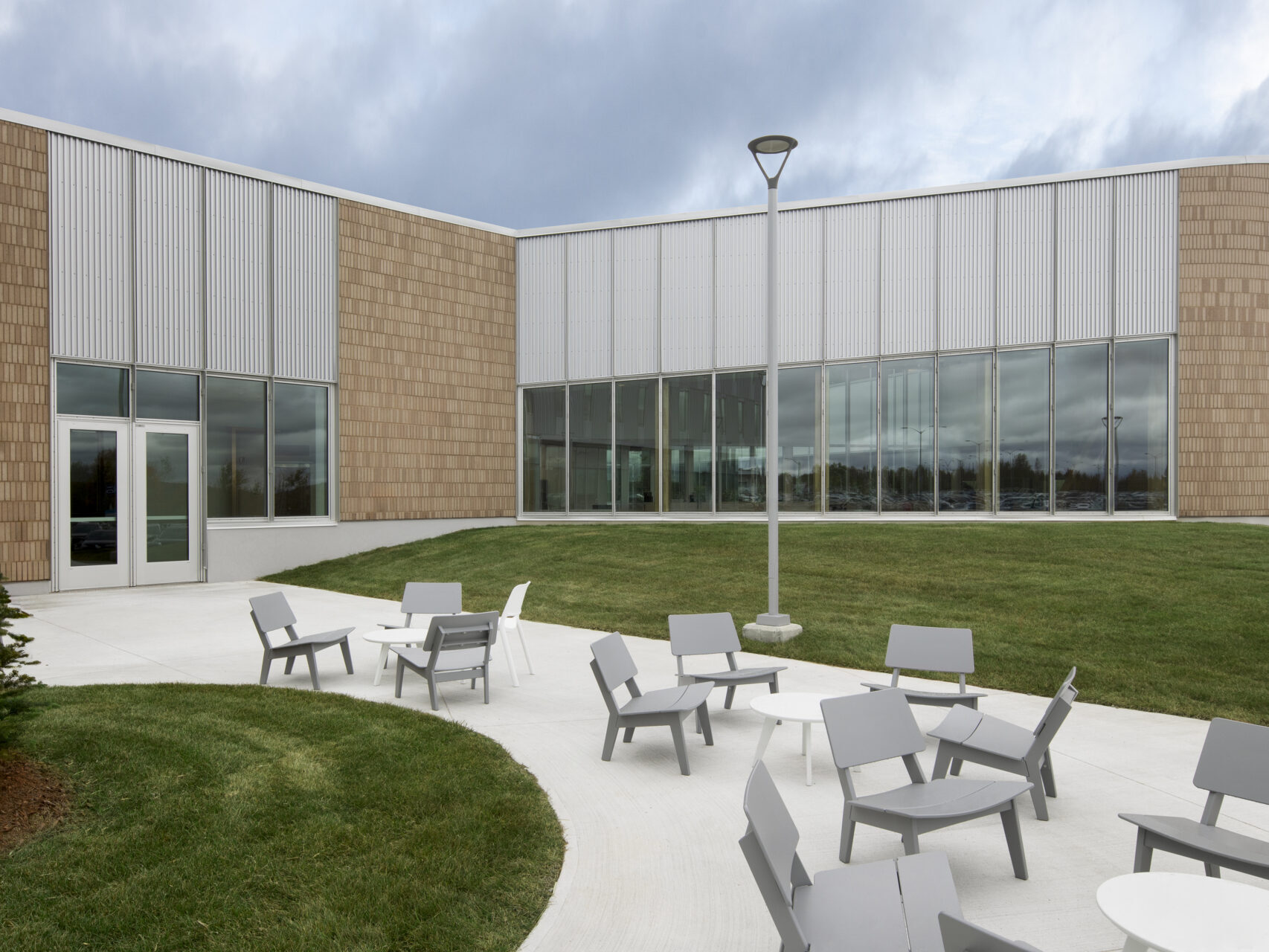 Carrefour du Savoir de l'Université de Sherbrooke - Espaces extérieurs - Projet d'architecture